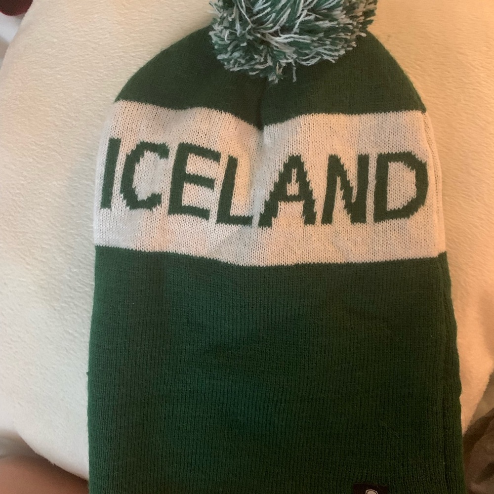 AUTHENTIC Icelandic beanie